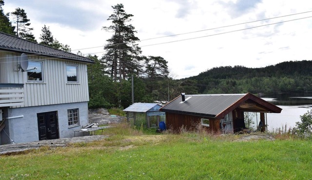6 person holiday home in Øyslebø