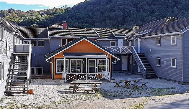 6 person holiday home in lyngdal