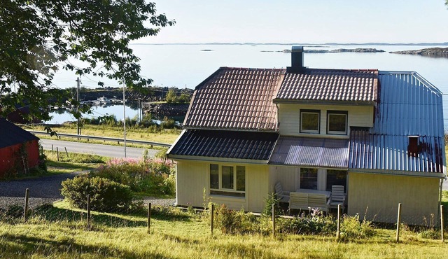6 person holiday home in MIDSUND-By Traum