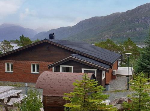 7 person holiday home in Svelgen