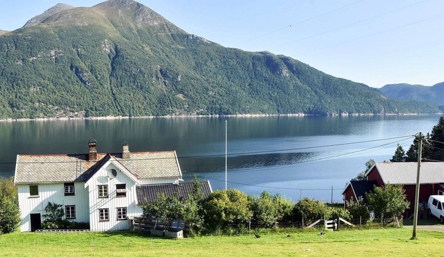 7 person holiday home in VÅGLAND