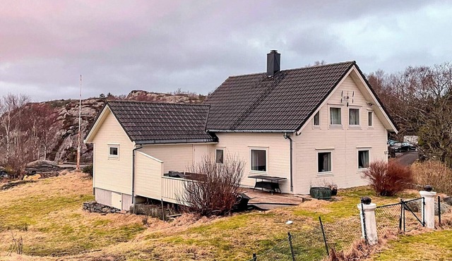 8 person holiday home in hauglandshella