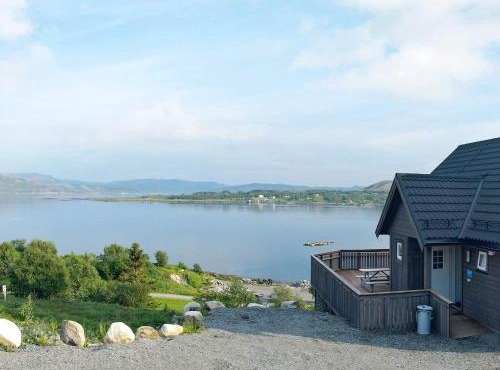 8 person holiday home in Leka-By Traum