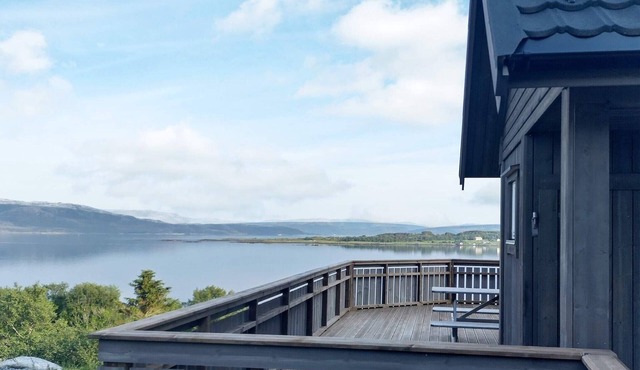 8 person holiday home in Leka-By Traum