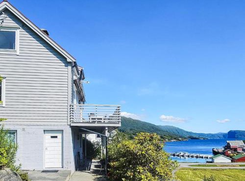 8 person holiday home in Sørbøvåg