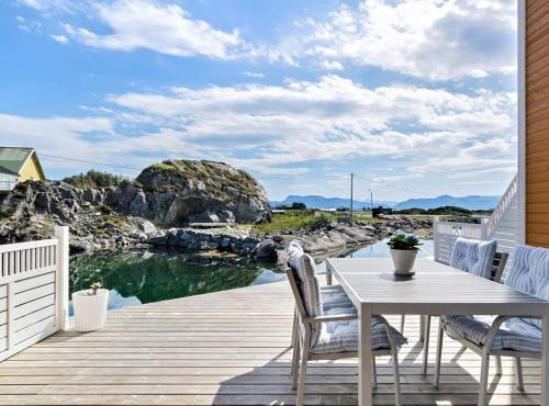 8 person holiday home in Sandøy
