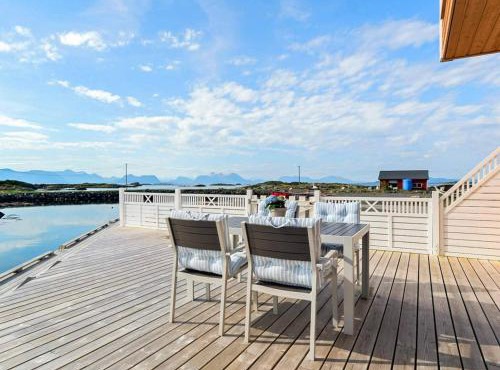 8 person holiday home in Sandøy