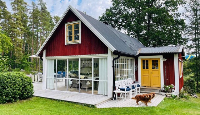 8 person holiday home in Hallabro