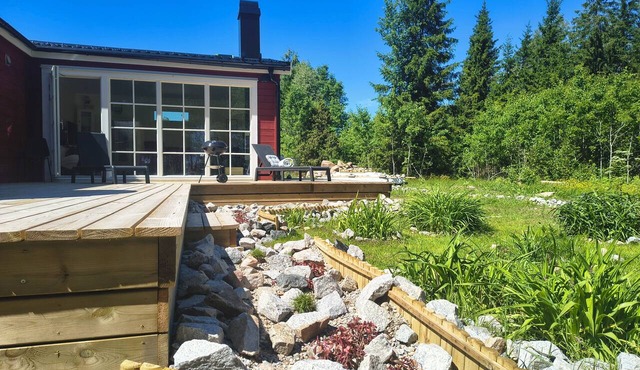 A beautiful new house by the lake with no hidden costs, featuring a wallbox and a sauna. in Lenhovda