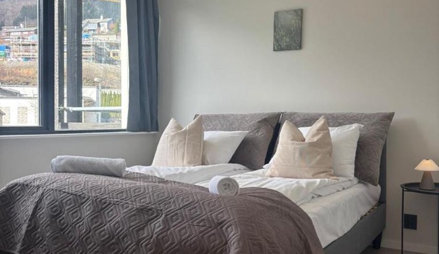 Affordable Luxury Apt - Hotel Vibe - Heart of Voss
