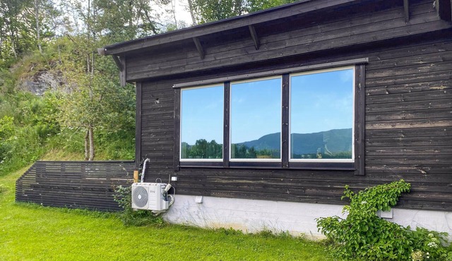 Amazing apartment in Kvisvik