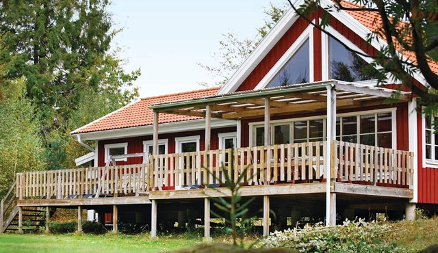 Amazing home in Annerstad with sauna