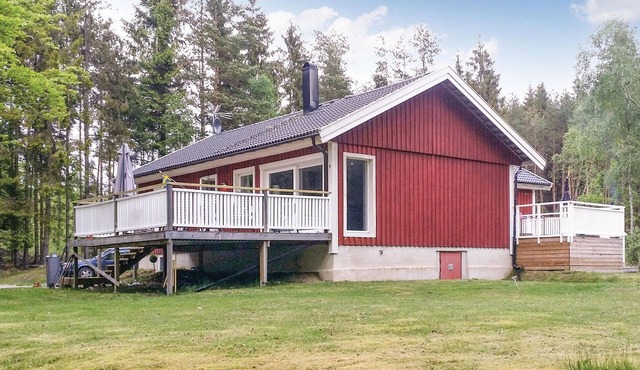 Amazing home in Annerstad with sauna