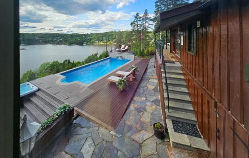 Amazing Home In Drøbak