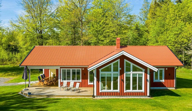 Amazing home in Lidhult with sauna