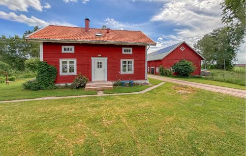 Amazing Home In Örebro With Sauna