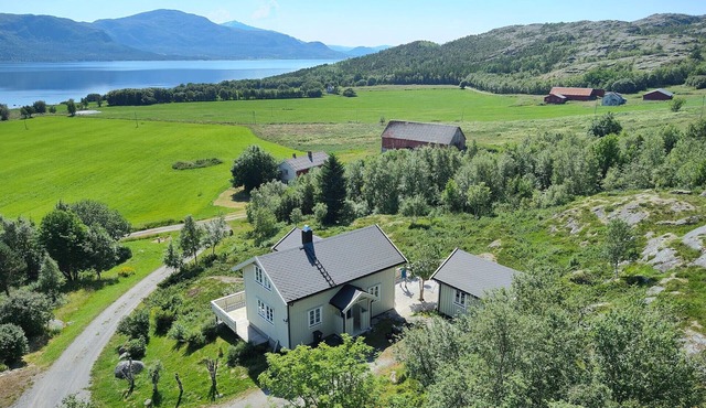 Amazing home in Sømna with WiFi