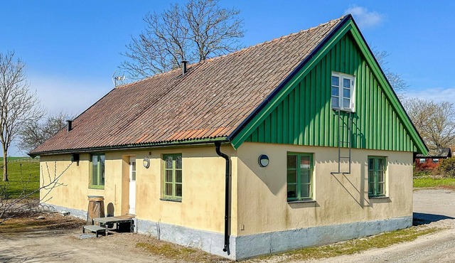 Amazing home in Tomelilla with WiFi