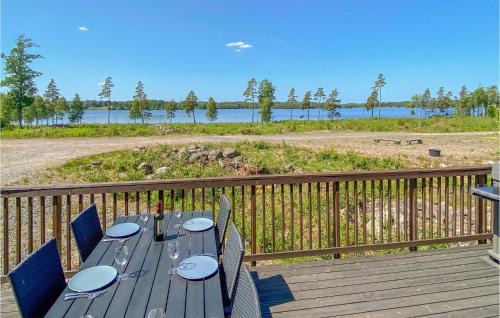 Amazing Home In Unnaryd With House Sea View