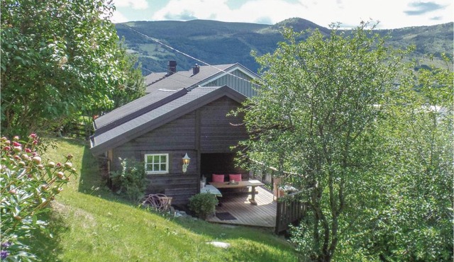 Amazing Home In Vågå With Kitchen
