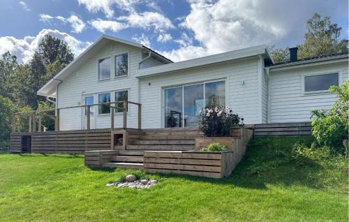 Amazing Home In Ydre With Ethernet Internet in Hult
