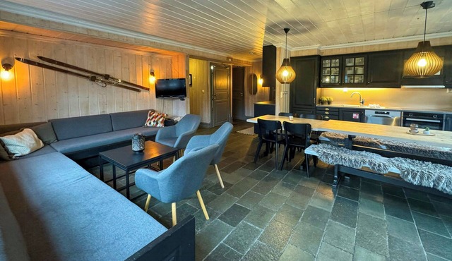 Apartment for 18 with ski in/ski out in Hemsedal