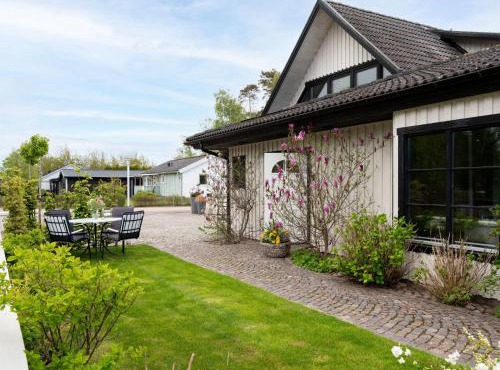 Apartment Mellebyrundan by Interhome