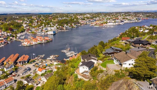 Apartment with amazing views - free parking