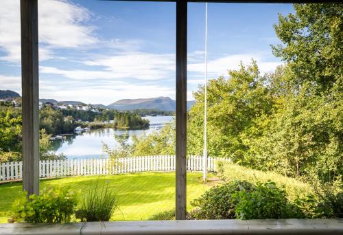 Apartment with stunning fjord view near Ålesund
