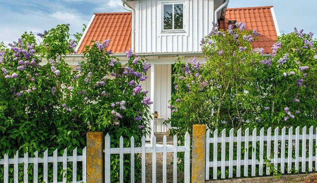 Archipelago cottage with guest house on Sturkö