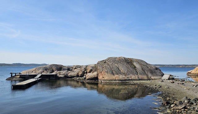 Archipelago House by the Bohuslän Cliffs | SE09181