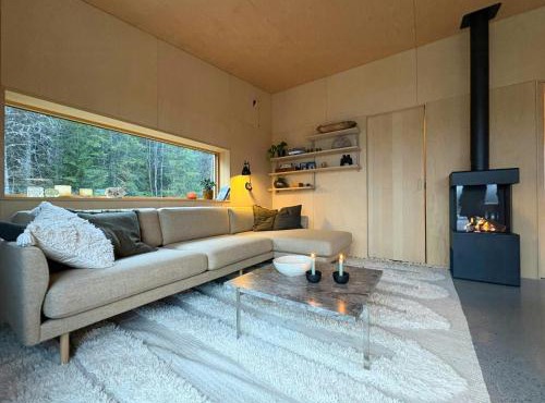 Architect-Designed Cabin By Lake With Sauna