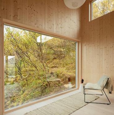 Architect Drawn Cabin With Sea View At Stokkøy