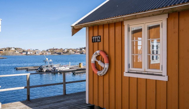 Åsebua - Renovated rorbu with seaview