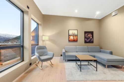 Aurora Apartments - Mountain View