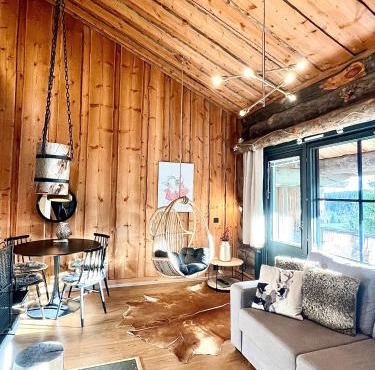 Aurora View by Lapland Villas, Ruka, Ski In, Private Sauna, Fireplace in Ruka