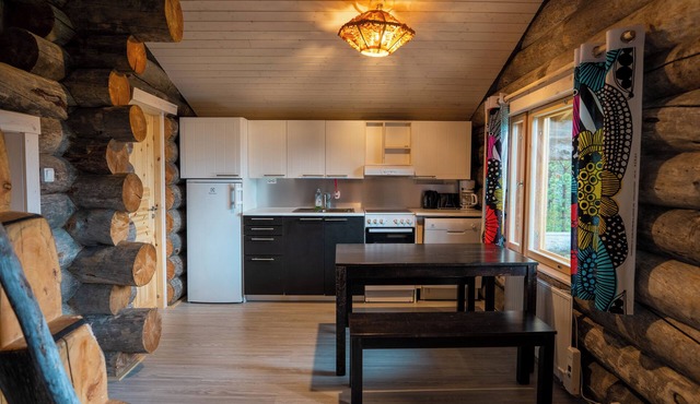 Authentic Arctic Log Cabin with Sauna – Nature & Comfort in Saariselkä