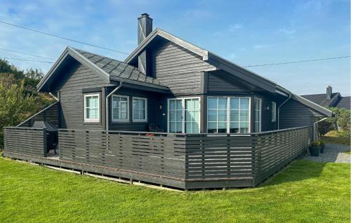 Awesome Home In Bøvågen With House Sea View