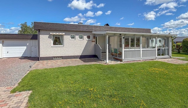 Awesome home in Borlänge with WiFi