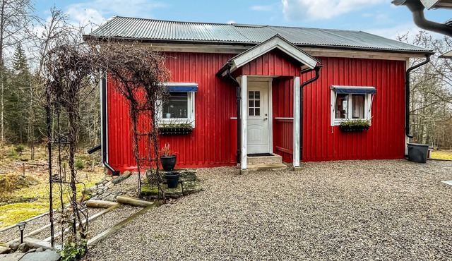 Awesome home in Fristad with WiFi
