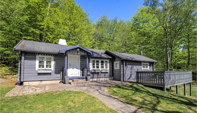 Awesome Home In Munka-Ljungby With Sauna