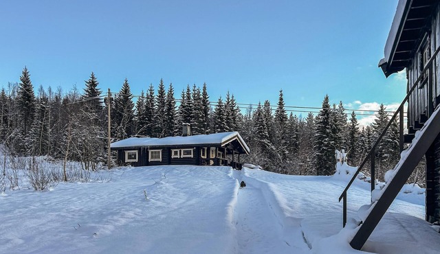 Awesome home in Nybergsund with WiFi