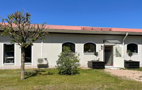 Awesome Home In Reftele With Wifi