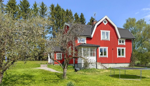 Awesome home in Sävsjö with ethernet internet