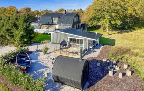 Awesome Home In Sturkö With Sauna