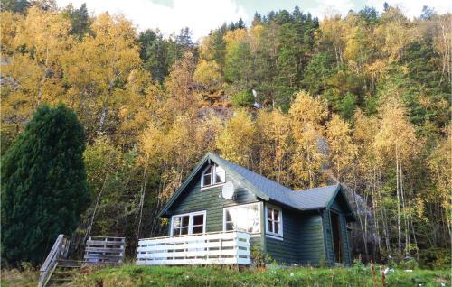 Awesome Home In Vallavik With Wifi
