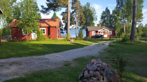 Bäcka Holiday Home