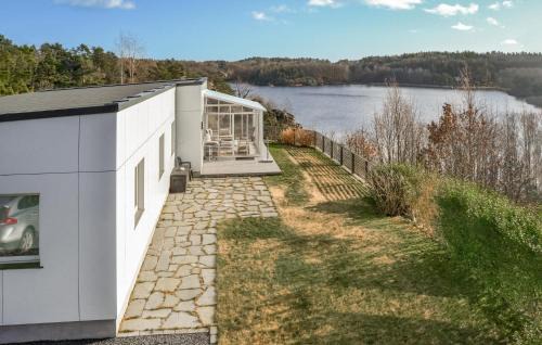 Beach Front Home In Brekkestø With Wifi