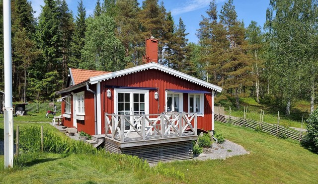 Beach front home in Bullaren with house sea view
