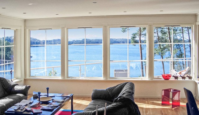 Beach front home in Hagavik with house sea view